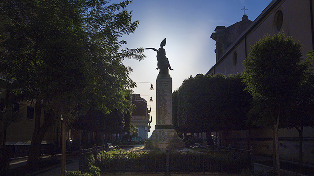 carlentini statue